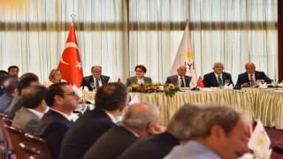 İYİ Parti Genel Başkanı Akşener, Ankarada milletvekilleriyle bir araya geldi