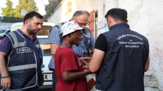 İzmirde düzensiz göçmen operasyonu