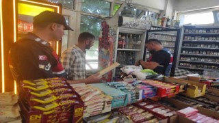Jandarma ekiplerince 97 iş yeri kontrol edilirken 255 şahıs sorgulandı