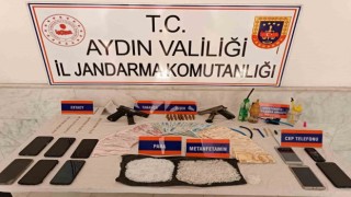 Jandarmadan eş zamanlı uyuşturucu baskını: 8 gözaltı