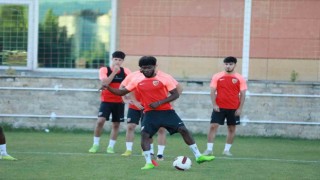 Joseph Attamah takıma katıldı