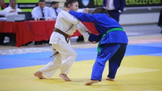 Judoda şampiyonlar belli oldu