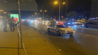 Kadıköyde makas atarak ilerleyen araç motosiklete çarptı: 1 ölü