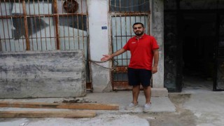 Kamerayı görünce vazgeçti, arkadaşı ikna edince tekrar anlaşıp motosikleti çaldılar