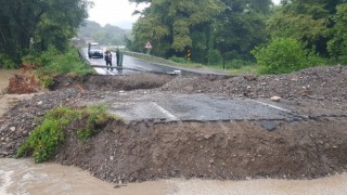 Karabük-Zonguldak yolunda heyelan