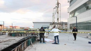 Karamanda beton pompası faciası: 1 ölü, 2 yaralı