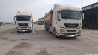 Karasudan İstanbula kaçak deniz kumu taşırken yakalandılar