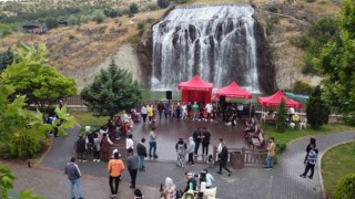 Keçiörende park konserleri başladı
