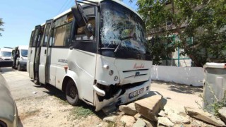 Keşanda iki yolcu minibüsü çarpıştı: 2 yaralı