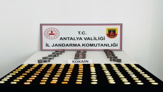 Kırılacak uyarısı bulunan koliden 10.2 kilogram kokain çıktı