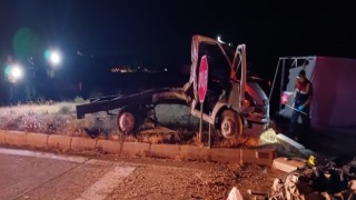 Kırşehirde feci kaza: 2 ölü, 3 yaralı