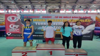 Kocasinanın Boks Sporcusu Ayla Fırat, Türkiye şampiyonu oldu