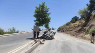 Kontrolden çıkan otomobil takla attı: 4 yaralı