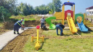 Köylerde parklar yenileniyor