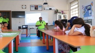 Kuran kursu öğrencilerine trafik eğitimi verildi