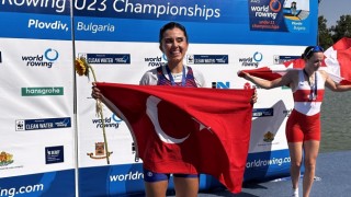 Kürekte kadınlardan büyük başarı