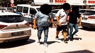 Kuşadasında aranan şahıslar polis ekiplerine takıldı