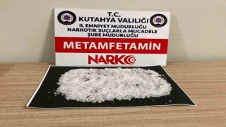 Kütahyada durdurulan araçta uyuşturucu ele geçirildi