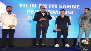 Kütahyalı sanatçı Gölge Rayan, 3 ödül birden kazandı