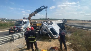 Kuzey Marmara Otoyolunda tır devrildi: 1 ölü