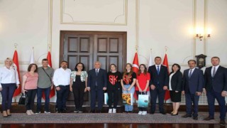 LGS sınavında tam puan alan Tekirdağlı öğrencilere validen hediye