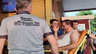 Maddi hasarlı kazanın ardından tekmeli yumruklu kavga: 4 yaralı