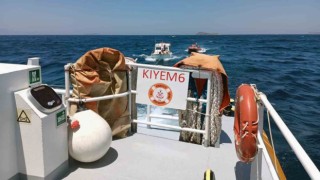 Makine arızası yapan tekneyi KIYEM ekipleri kurtardı