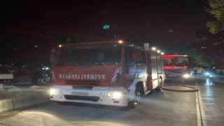 Maltepede tekne alev alev yandı
