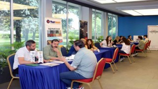 Mekatronik uzmanlık programına katılan gençler, firmaların markajında