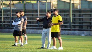 Menemen FKda Başkan Tokul sahaya indi