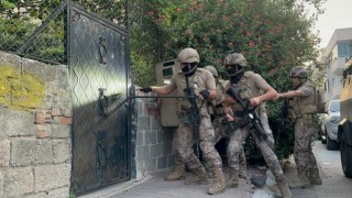 Mersinde torbacılara şafak operasyonu: 16 gözaltı