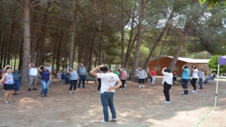 Mersindeki emekliler Tarsus Gençlik Kampında buluştu