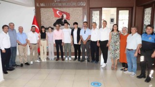 Milli Eğitim Müdürü Kodek, LGS birincilerini ödüllendirdi