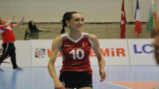 Milli yıldız Selinay Akçin, Manisa BBSKde