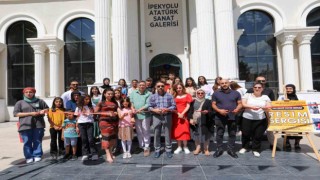 Minik ressamların yağlı boya sergisi açıldı