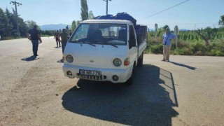 Motosiklet kamyonete çarptı, genç sürücü ağır yaralandı