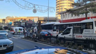 Nevşehirde freni patlayan halk otobüsü önündeki halk otobüsüne çarptı: 9 yaralı