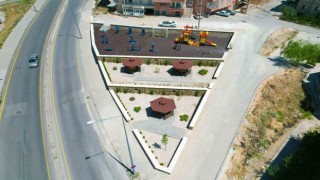 Niğde Belediyesinden Kırlangıç Sokağa çocuk parkı