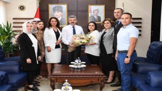 Nüfus personeli Vali Ergün ile bir araya geldi