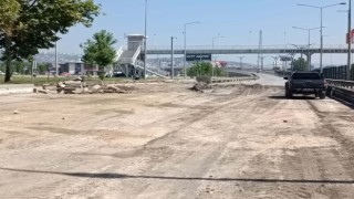 Ömer Türkçakal Bulvarı itfaiye önü trafiğe kapatıldı