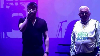Orkestrası yolu kaybetti, Semicenk sahneden böyle özür diledi