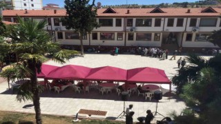 Osmaneli Belediyesi 5 bin kişiye aşure dağıttı