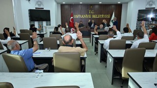 Osmaniye Belediye Meclisi arsa satışlarını görüşüyor