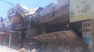 Osmaniye Merkezinde Ağır Hasarlı Bina Çöktü: 1 Yaralı