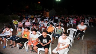 Osmaniyede mahalle sinema gösterimleri başladı
