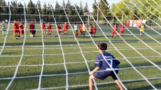 Osmaniyede yaz spor okullarında çocuklar eğlenerek öğreniyor