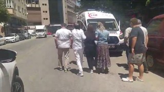 Otomobilin çarptığı kadın yaralandı