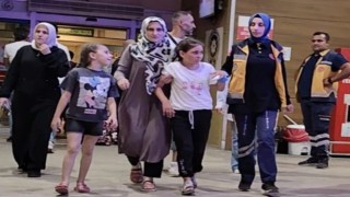 Oyun konsoluna eli sıkışan çocuğun parmağı koptu