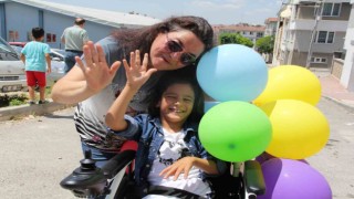 En büyük hayali akülü sandalye olan Muhammet'e yardımseverler sürpriz yaptı