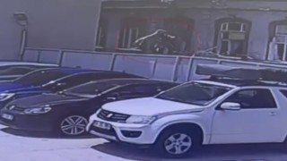 Taksimde Fransız turist 3üncü kattan düştü